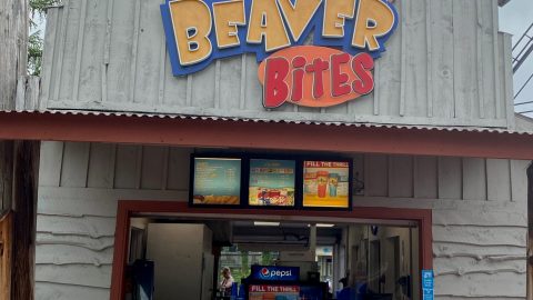 Outside of Itty bitty Beaver Bites at Six Flags